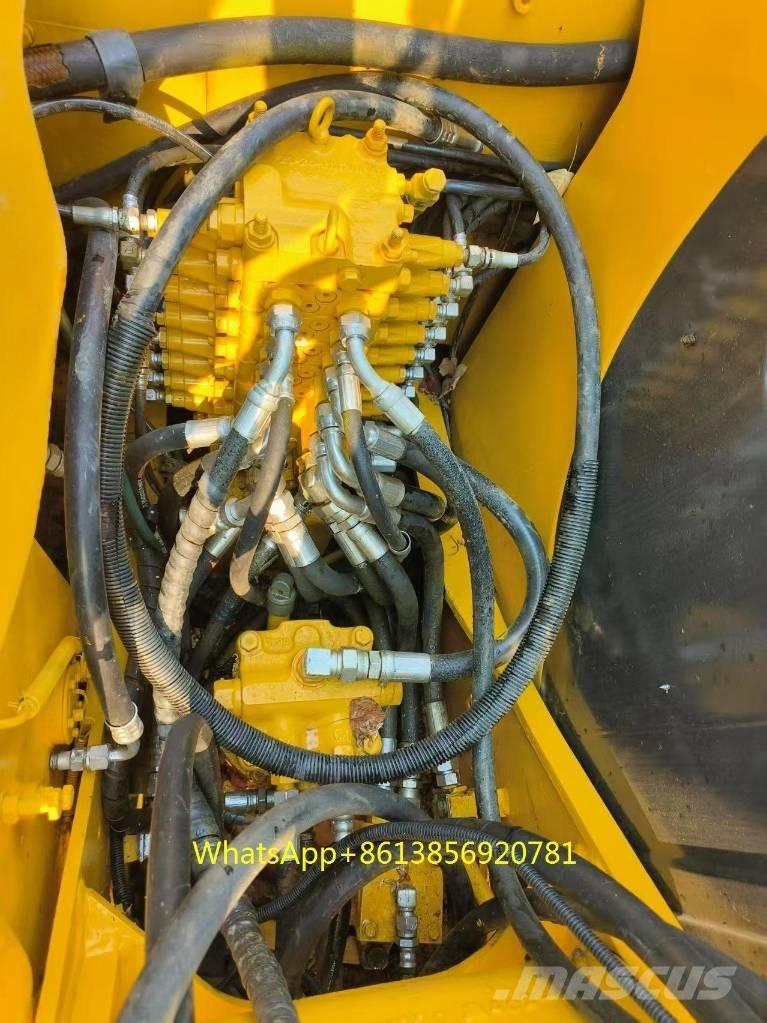 Komatsu PC 70-7 Roomikekskavaatorid