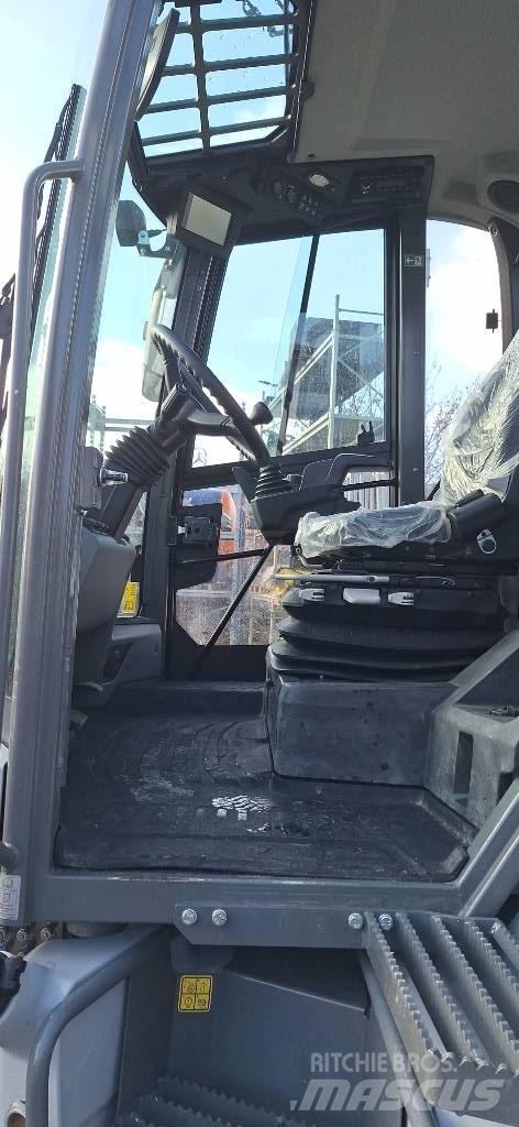 Kramer 8155 Stufe V Rataslaadurid