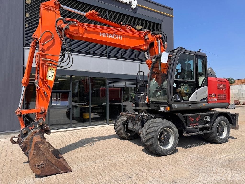 Hitachi 140W Ratasekskavaatorid