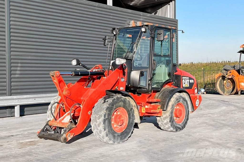 CAT 907H2 Rataslaadurid
