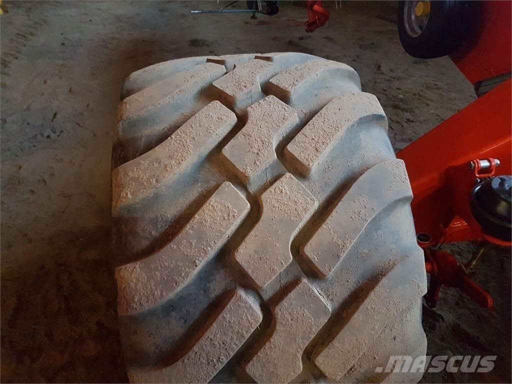 Kuhn GA 13131 Iseliikuvad niidukid-vaalutid
