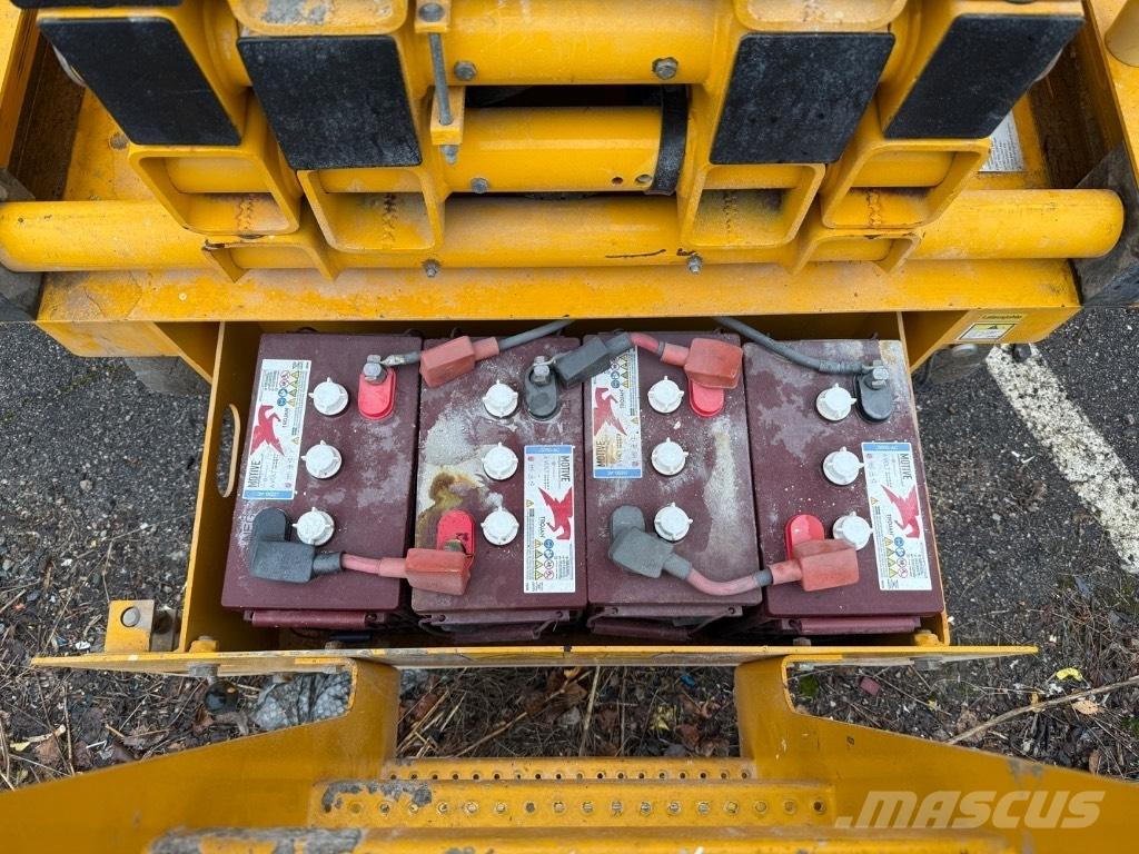 Haulotte Compact 14 Käärtõstukid