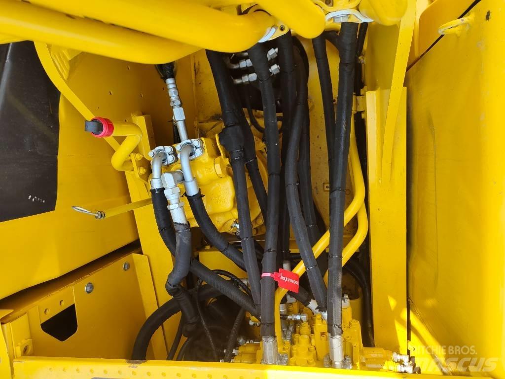 Komatsu PC 200 Roomikekskavaatorid