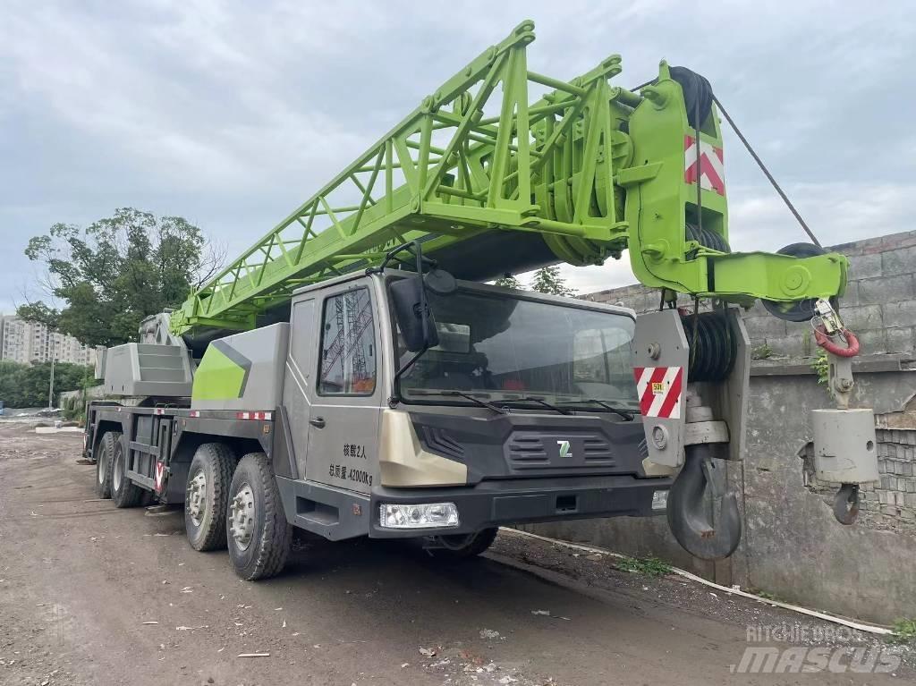 Zoomlion ZTC500 Maastikutõstukid