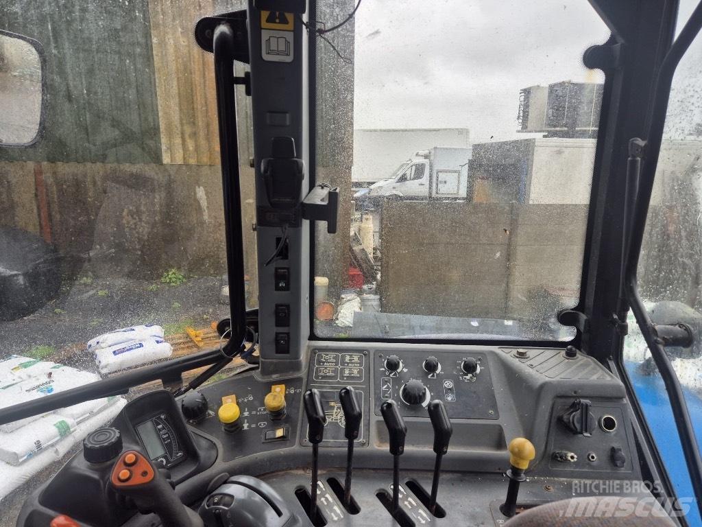 New Holland TM 165 Traktorid
