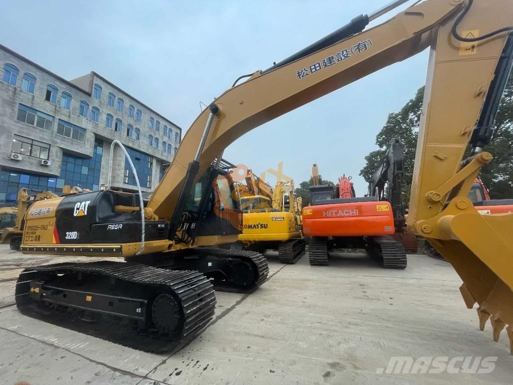 CAT 320 D Roomikekskavaatorid