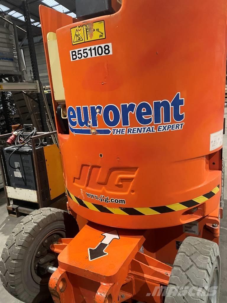 JLG E 300 AJP Käärtõstukid