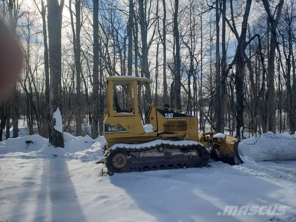 CAT D 4 G Buldooserid
