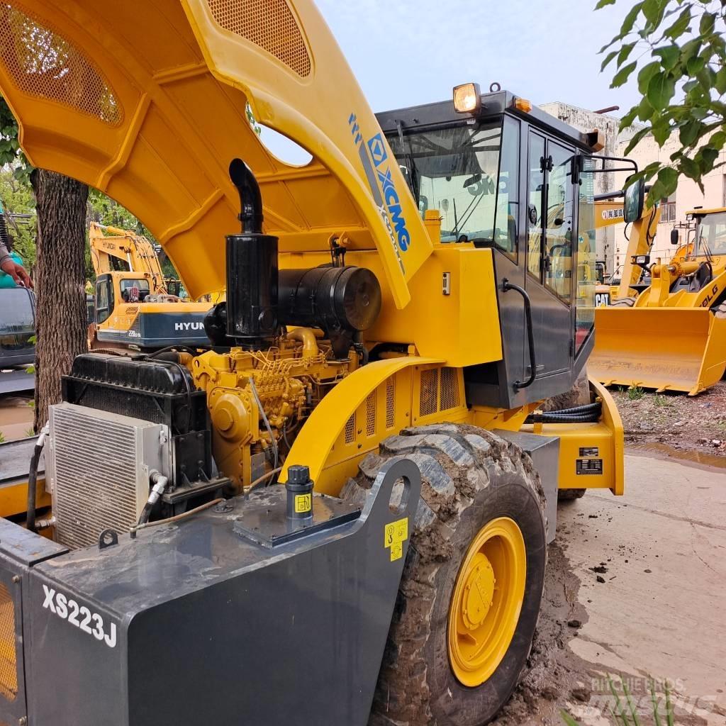 XCMG XS 223 J Ühe trumliga rullid