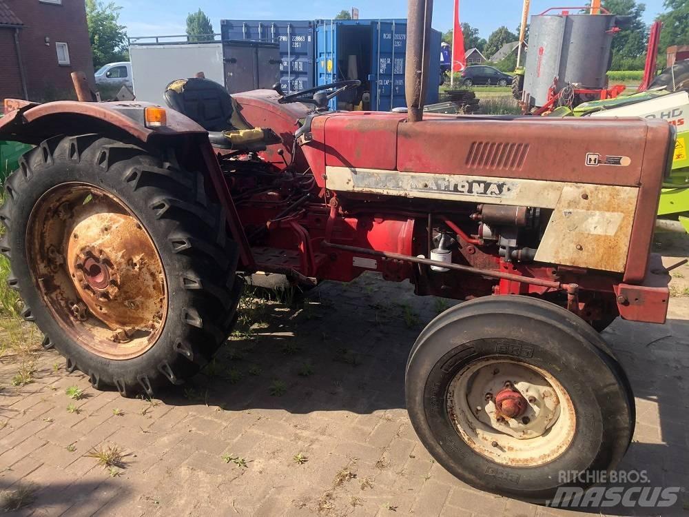 IH 453 Traktorid
