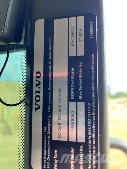 Volvo EC 300 EL Roomikekskavaatorid