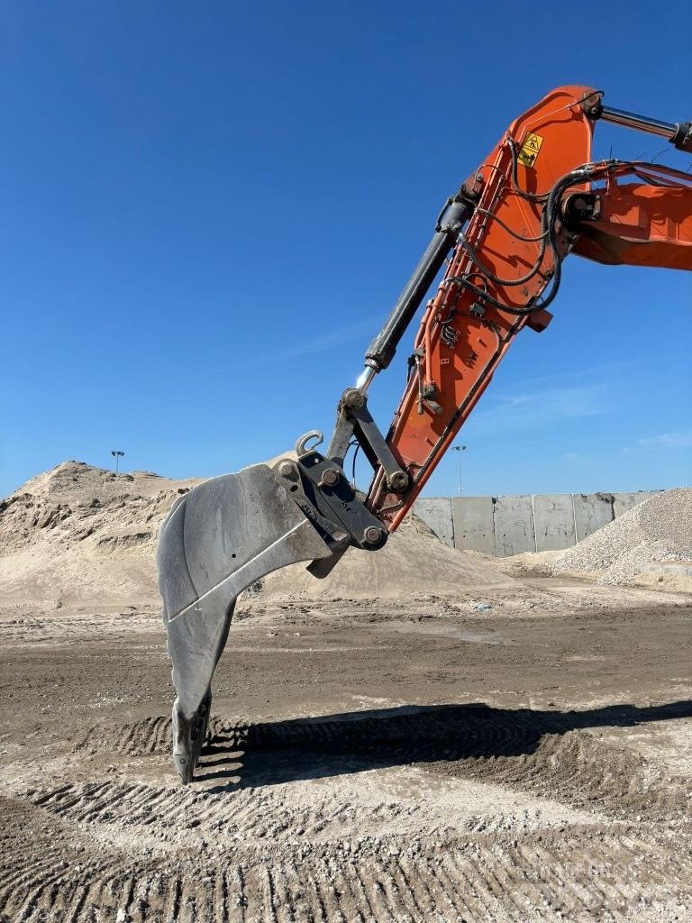 Doosan 340 DX 340 Roomikekskavaatorid