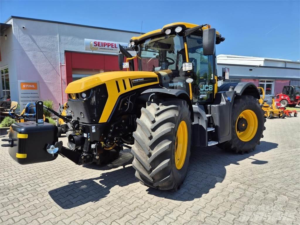 JCB FASTRAC 4220 Traktorid
