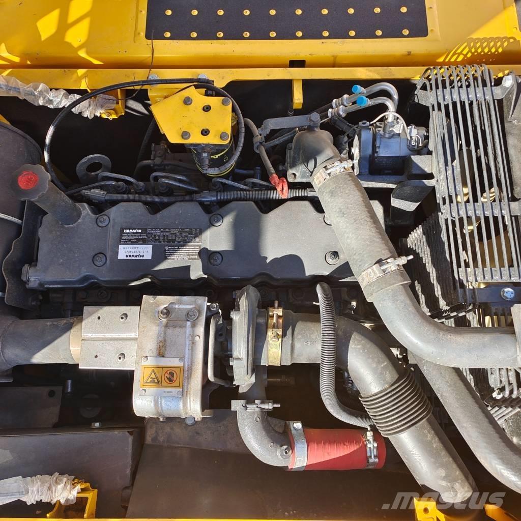 Komatsu PC 200 Roomikekskavaatorid