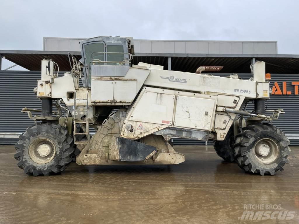 Wirtgen WR 2500S Asfaldi taaskasutuse masinad