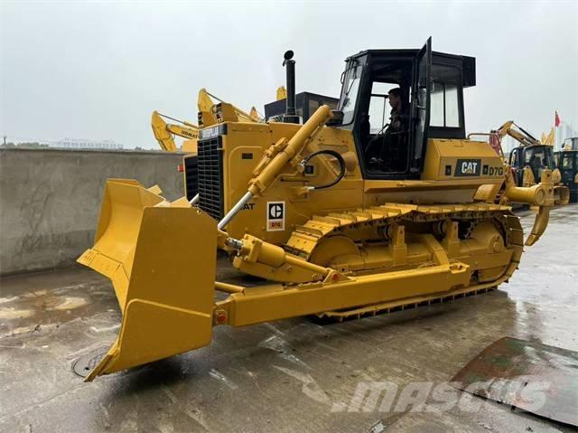 CAT D 7 G Buldooserid