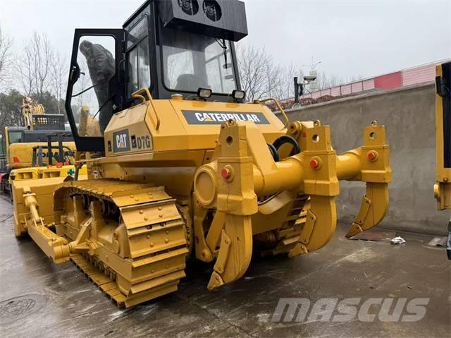 CAT D 7 G Buldooserid