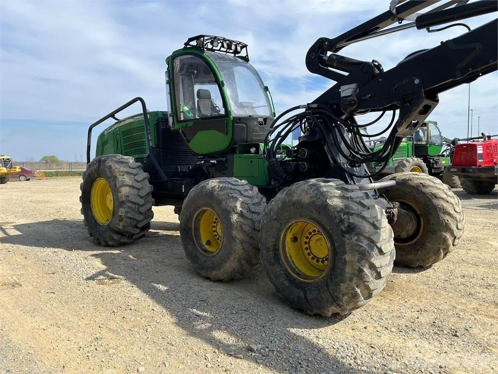 John Deere 1470E Harvesterid