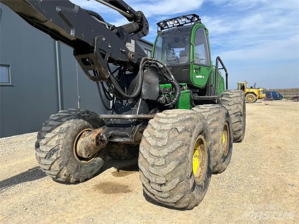 John Deere 1470E Harvesterid