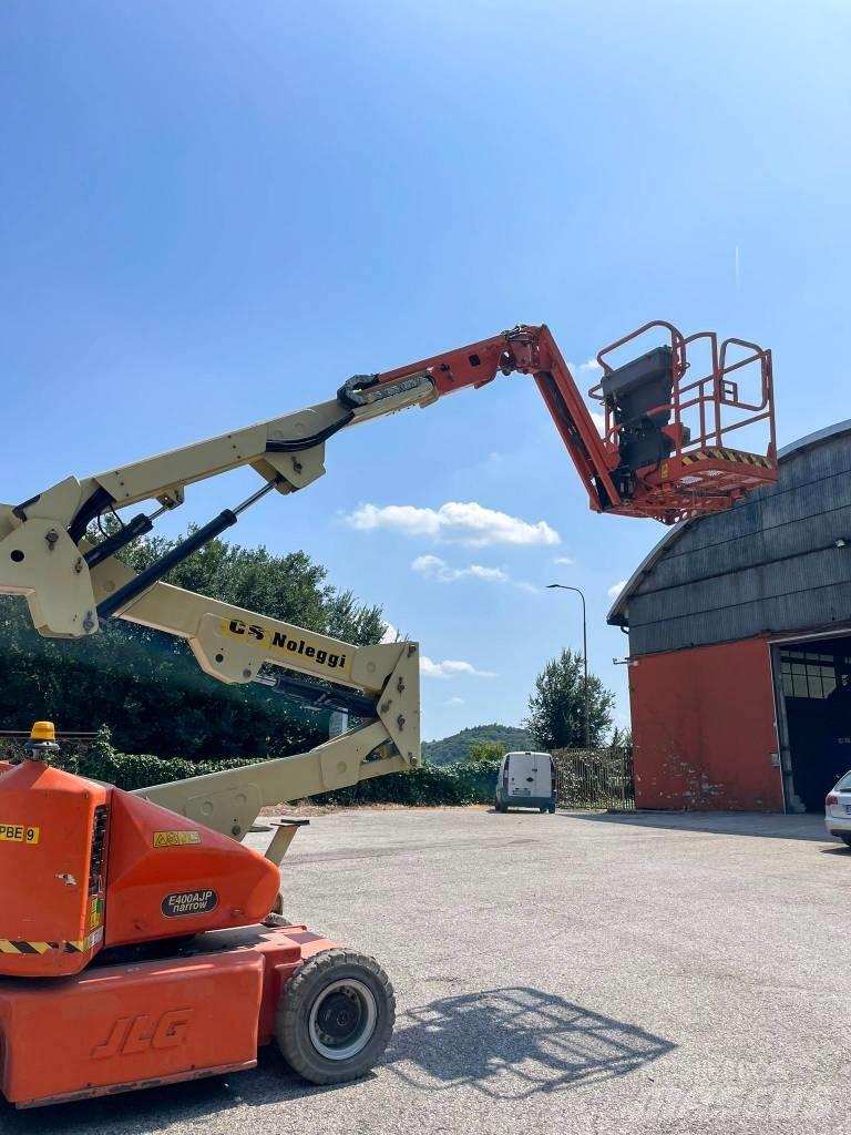 JLG E 400 AJP Iseliikuvad poomtõstukid