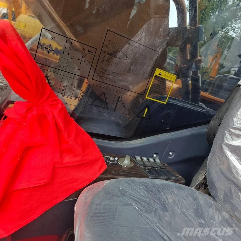 Sany SY 215 C Roomikekskavaatorid