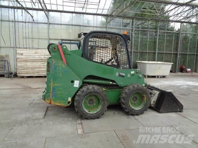 JCB 135 R Kompaktlaadurid