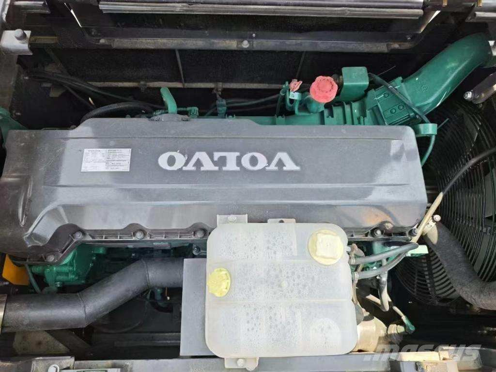 Volvo 480D Roomikekskavaatorid