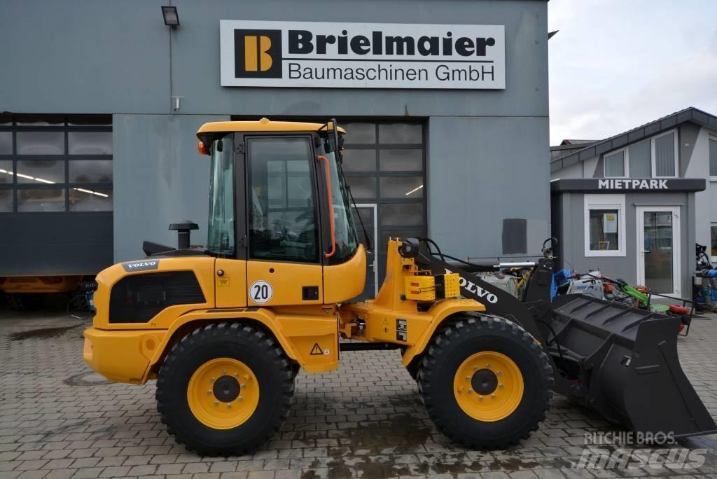 Volvo L 30 H Rataslaadurid