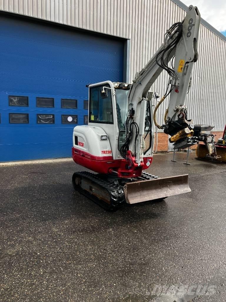 Takeuchi TB 230 Miniekskavaatorid < 7 t