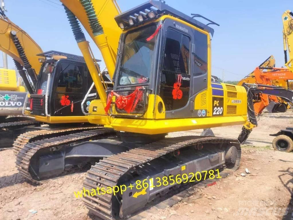 Komatsu PC 220-8 Roomikekskavaatorid