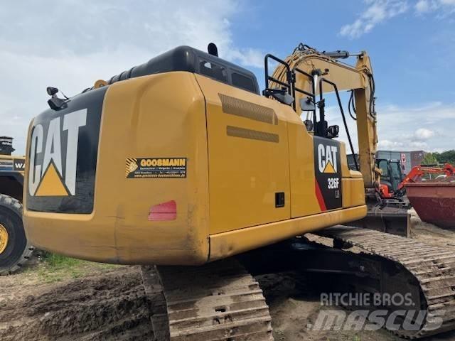CAT 326 F L Roomikekskavaatorid