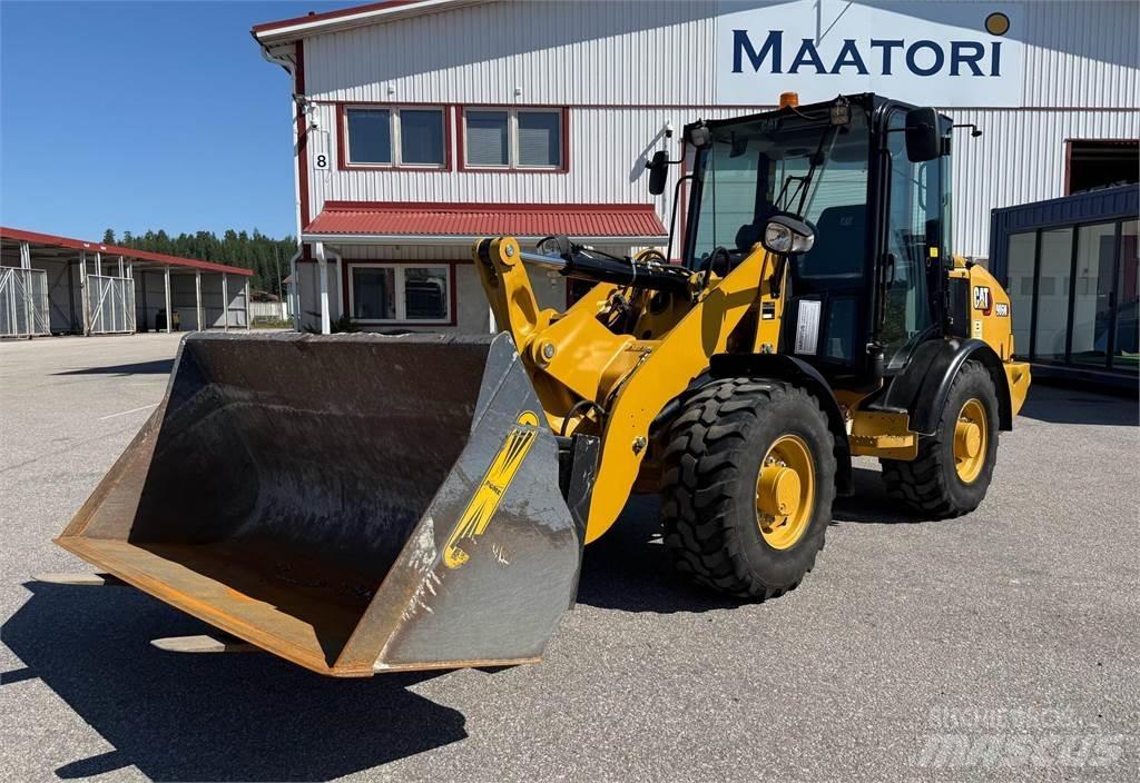CAT 906M Rataslaadurid
