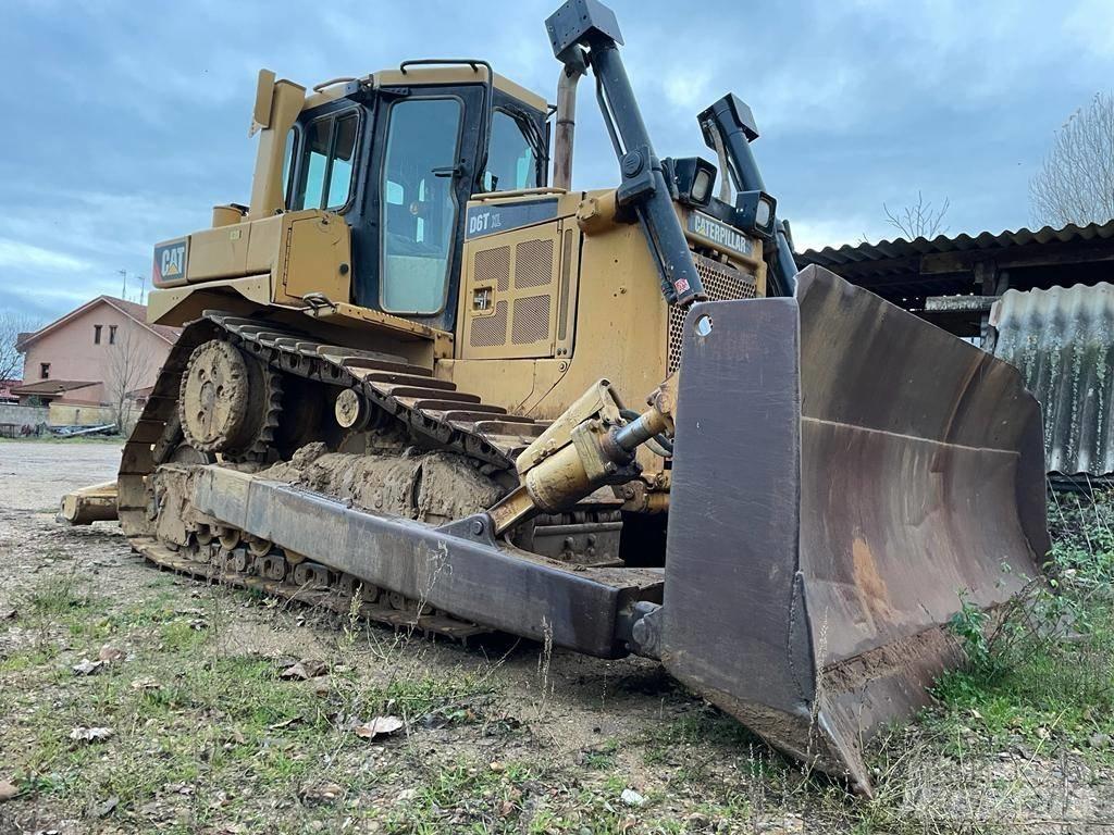 CAT D 6 T XL Buldooserid