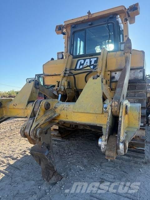CAT D 6 T XL Buldooserid