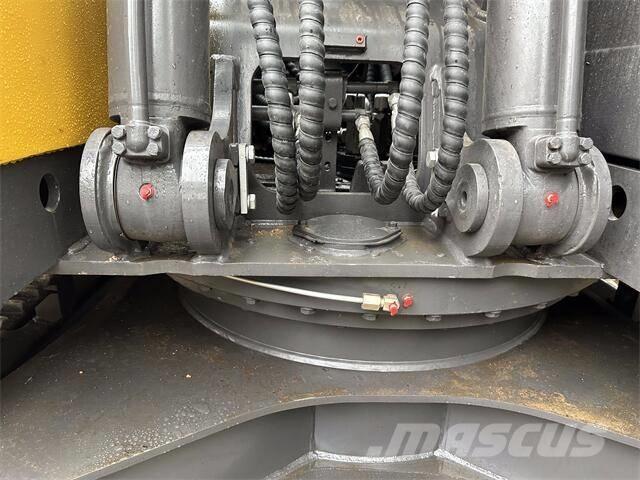 Volvo EC240 Roomikekskavaatorid