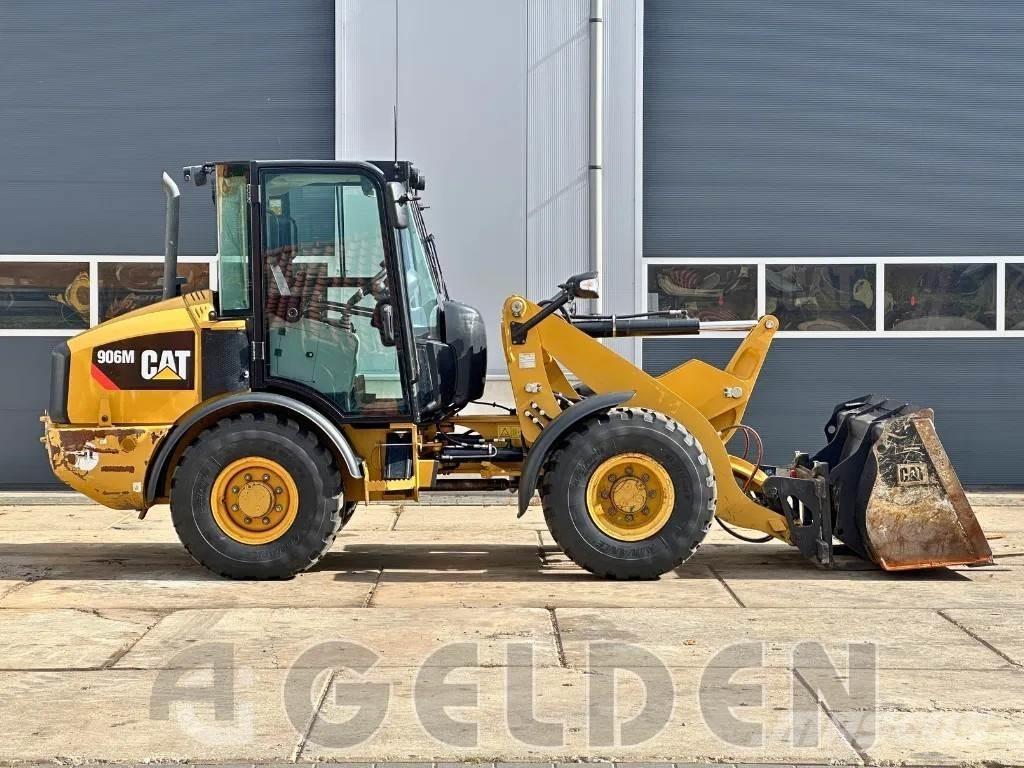 CAT 906M - NEW TYRES Rataslaadurid