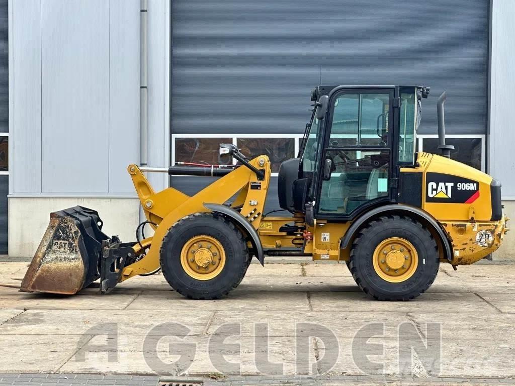CAT 906M - NEW TYRES Rataslaadurid