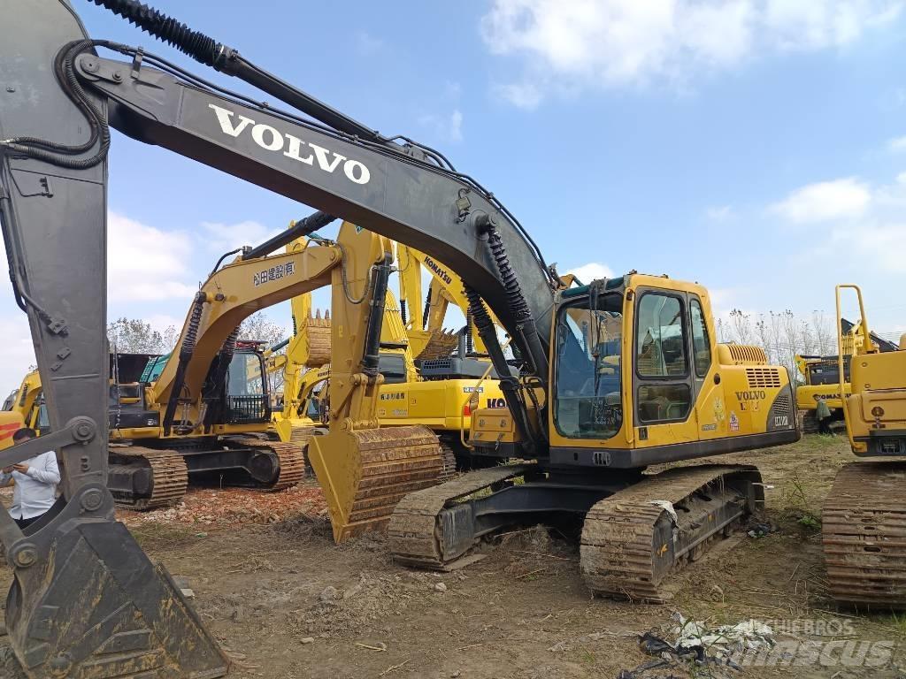 Volvo EC210B Roomikekskavaatorid