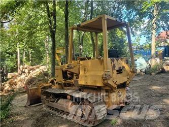 Komatsu D 31 A-17 Buldooserid