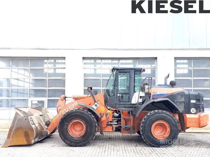 Hitachi ZW 250-6 Rataslaadurid