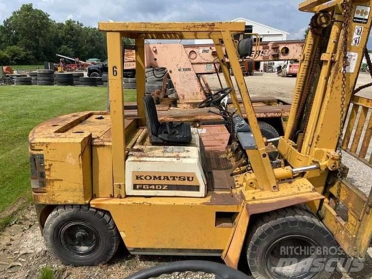 Komatsu FG 40ZT-4 Kahveltõstukid - muud