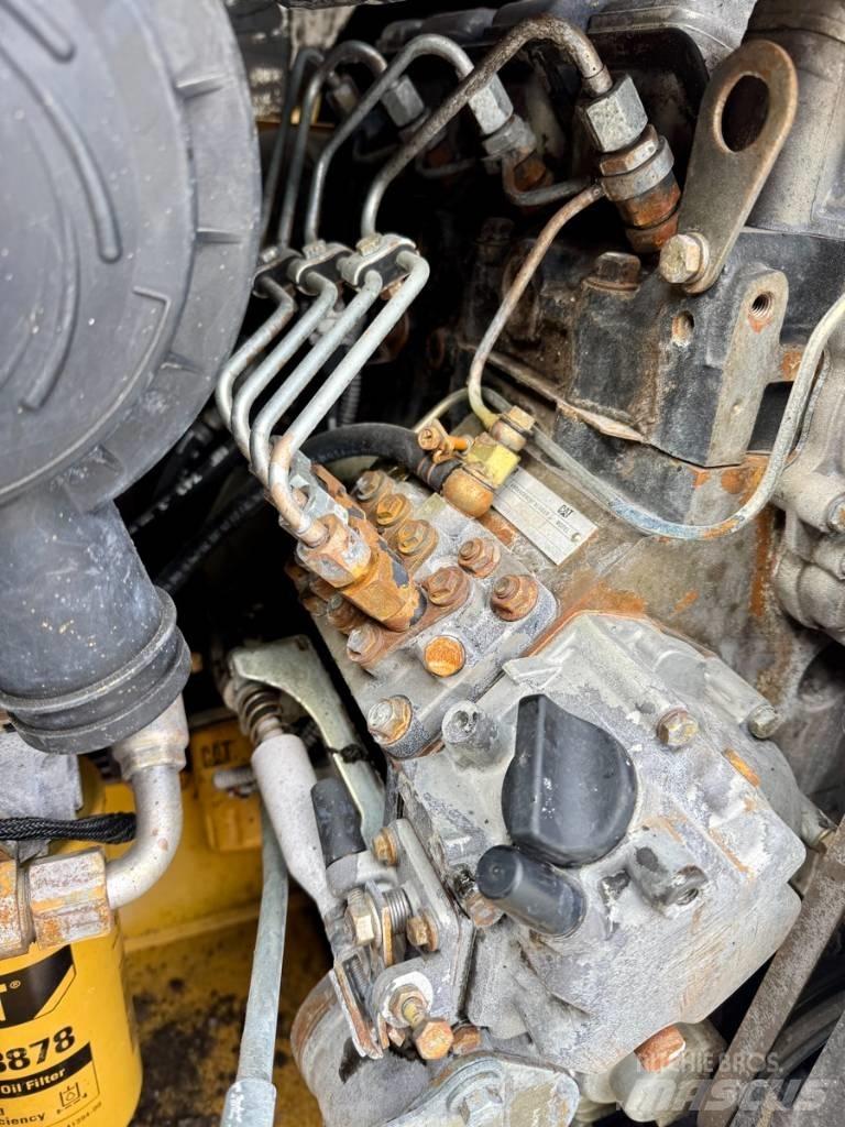 CAT 216 B 3 Kompaktlaadurid