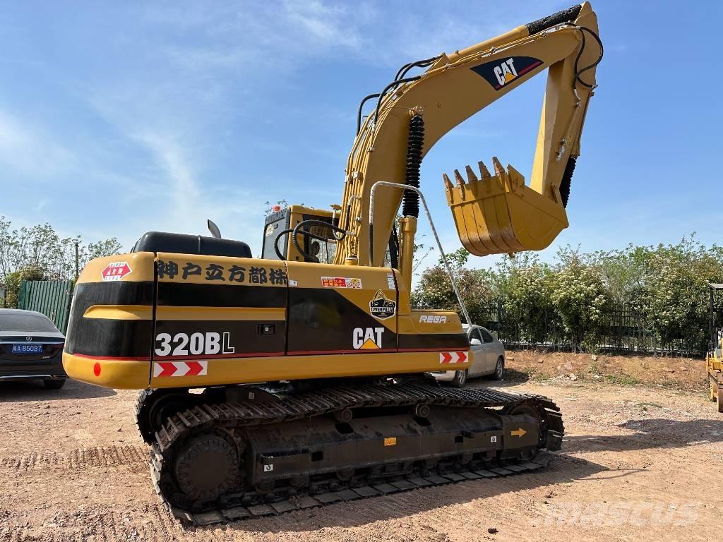 CAT 320 B Roomikekskavaatorid