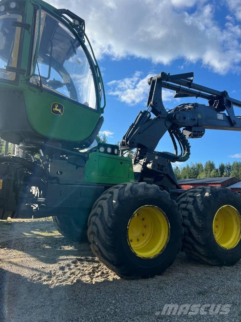 John Deere 1170 E Harvesterid