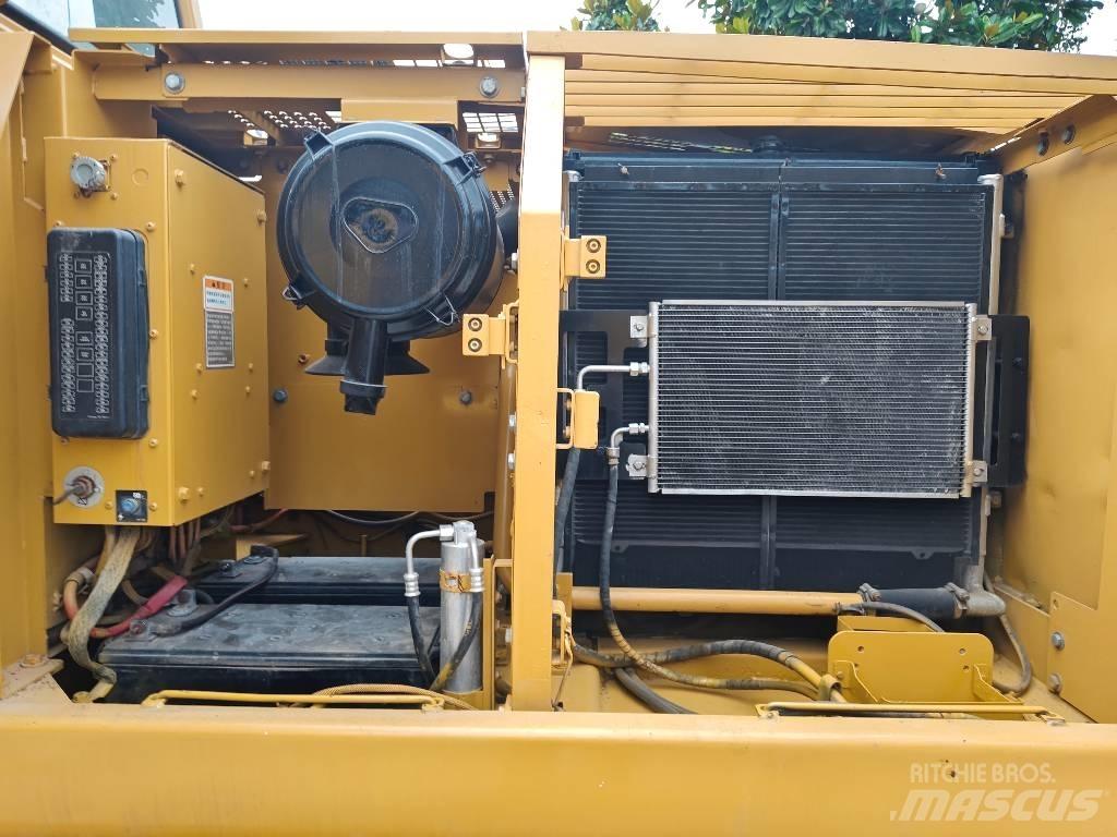 CAT 320 C L Roomikekskavaatorid