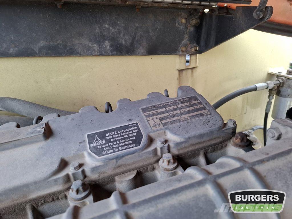 JLG 680S Teleskoop poomtõstukid