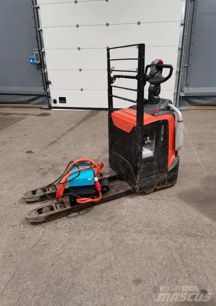 Toyota LPE200 Platvormiga alusesiirdaja