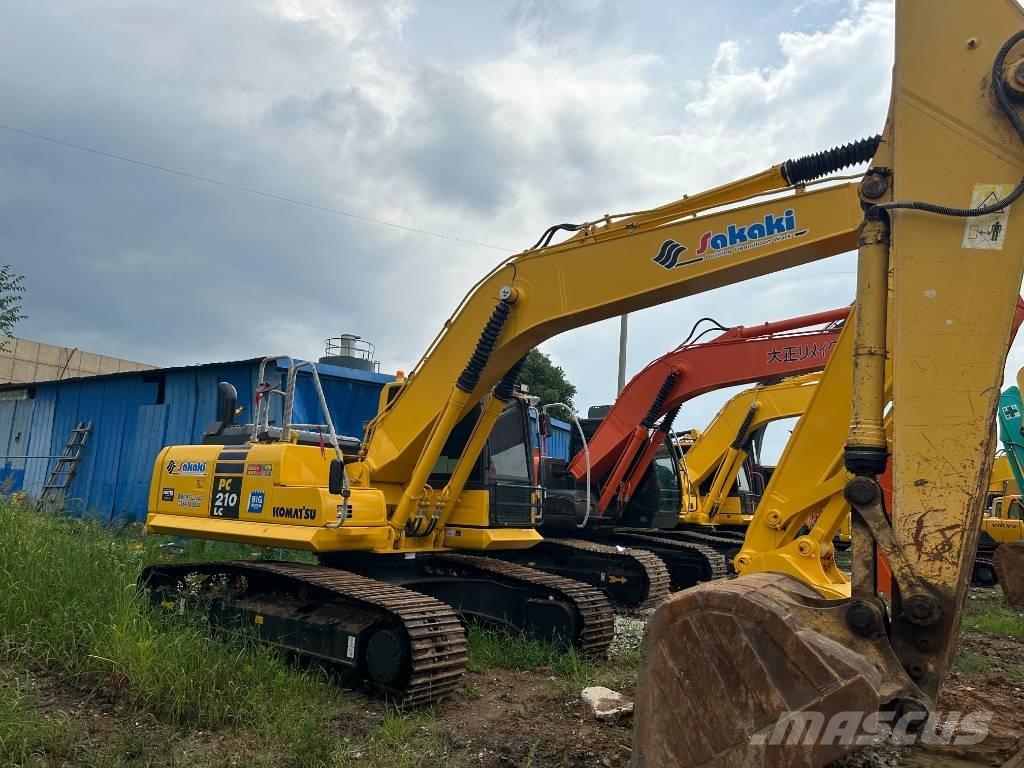 Komatsu PC 210-8 Roomikekskavaatorid