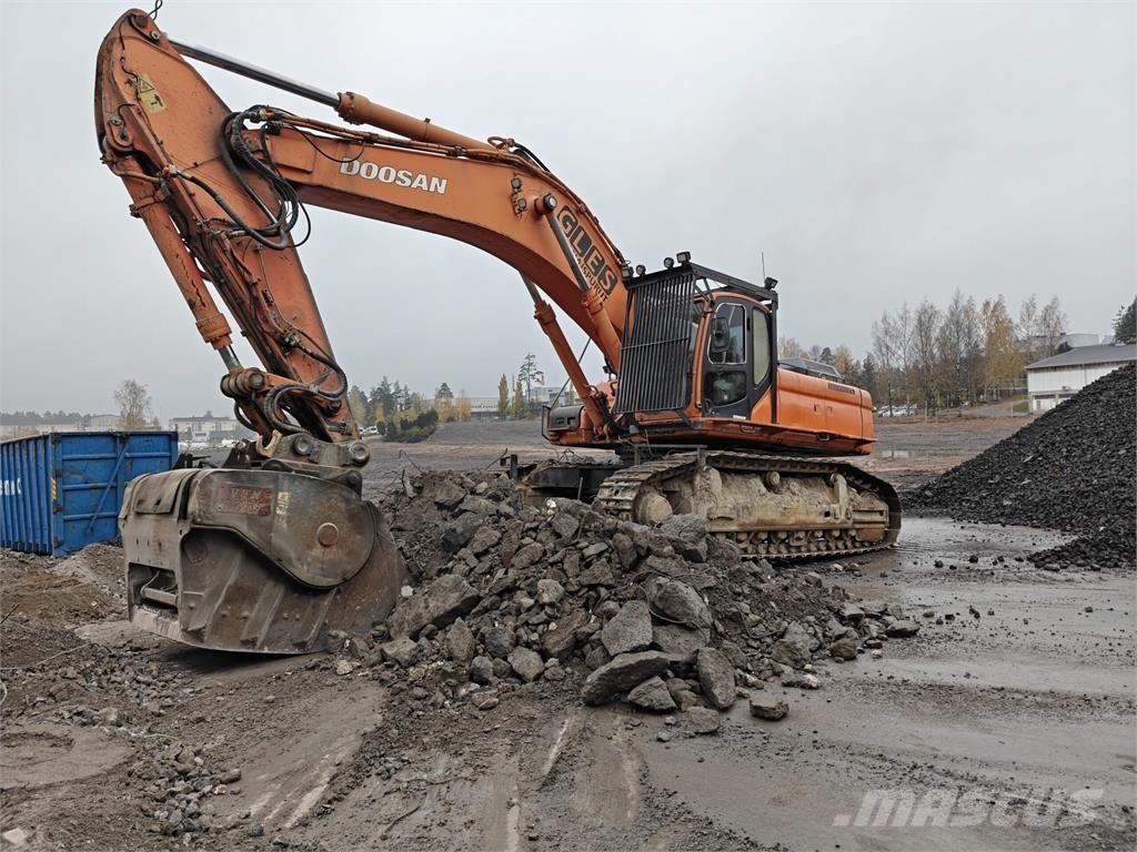 Doosan DX520LC Roomikekskavaatorid
