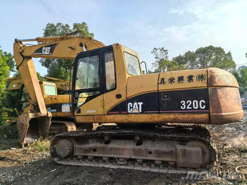 CAT 320C Roomikekskavaatorid
